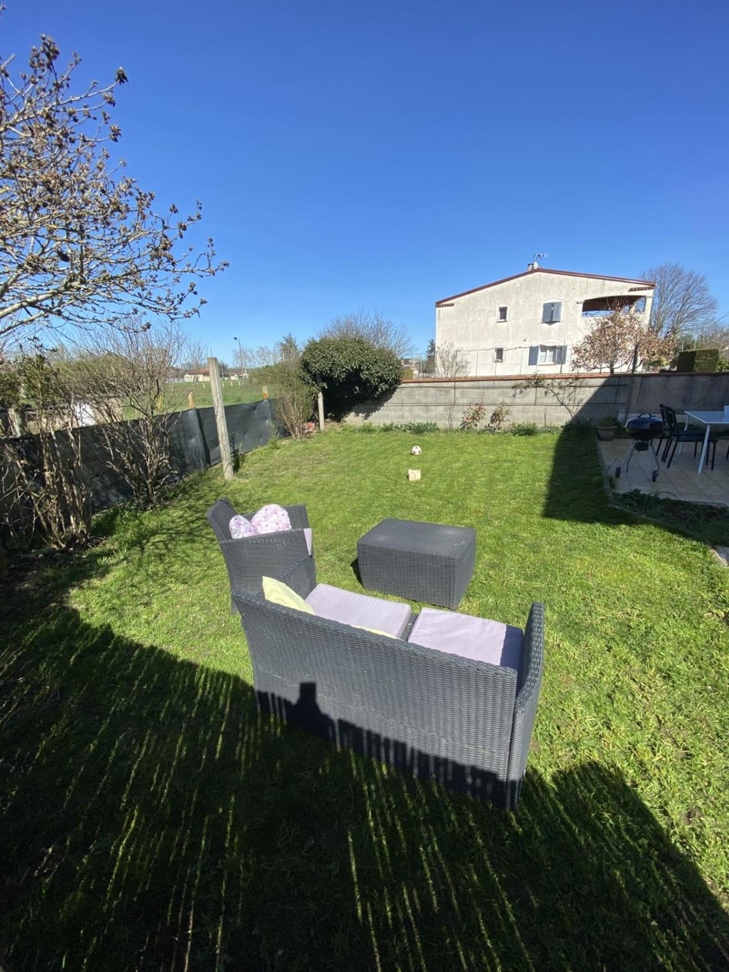 Appartement Tout Equipe 2 Chambres + Jardin Saix  Luaran gambar